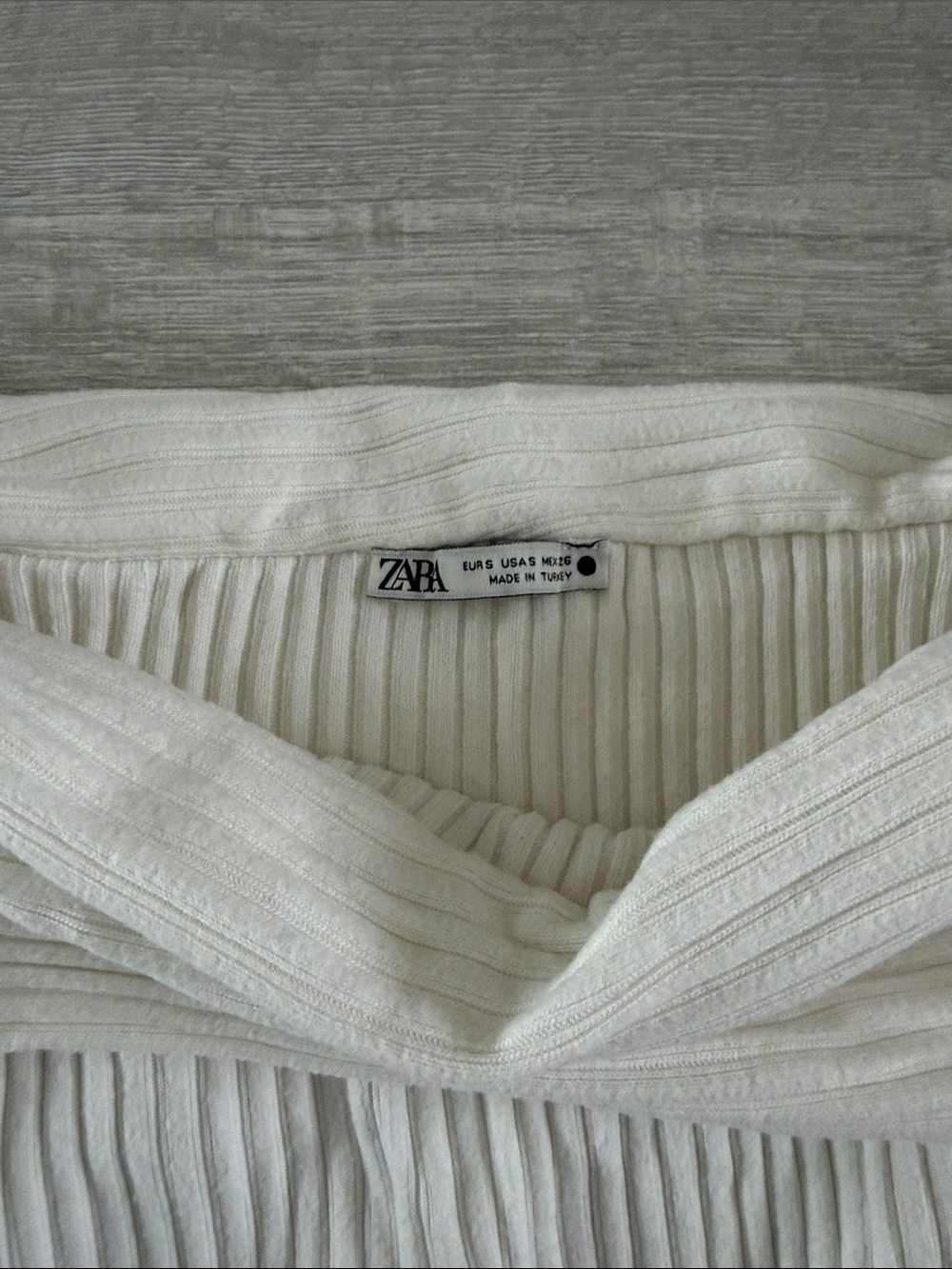 Off-the-Shoulder Ribbed Sweater - Picture 5 of 12